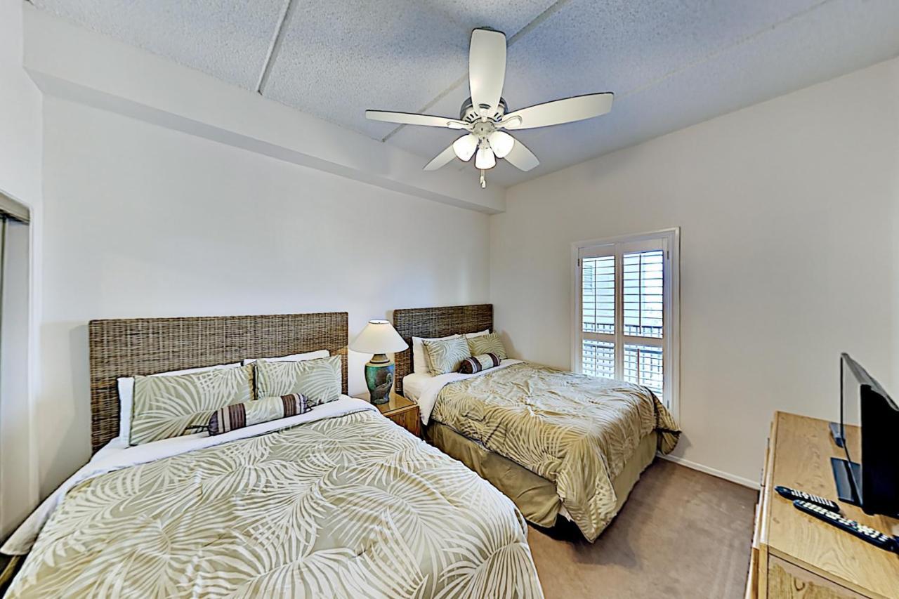 New Listing! Beachfront Penthouse With Pools & Gym * South Padre Island