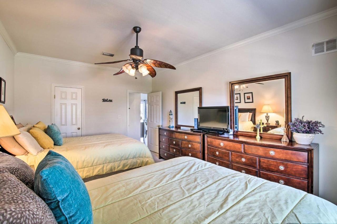 With Pool Access And Balcony! *