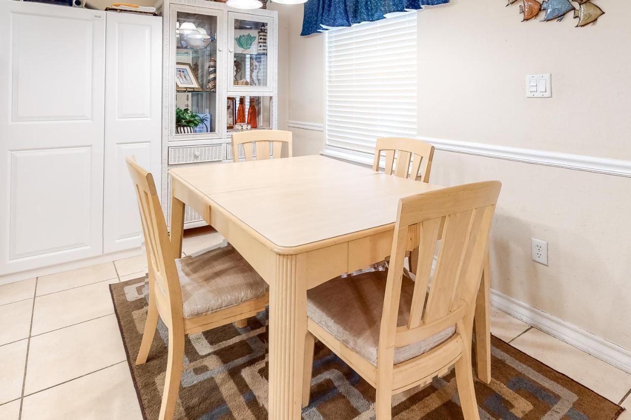 Golden Gate Getaway Apartment South Padre Island