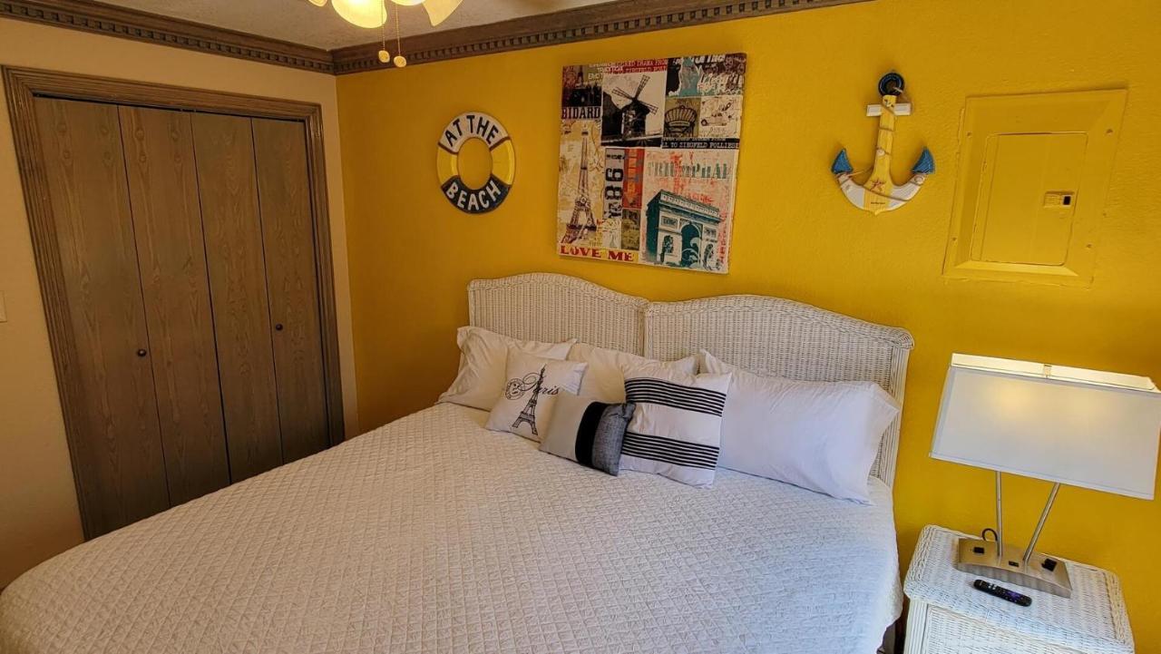 Apartment Friendly 2 Bedroom With Big Pool - Campeche Triplex Unit B *