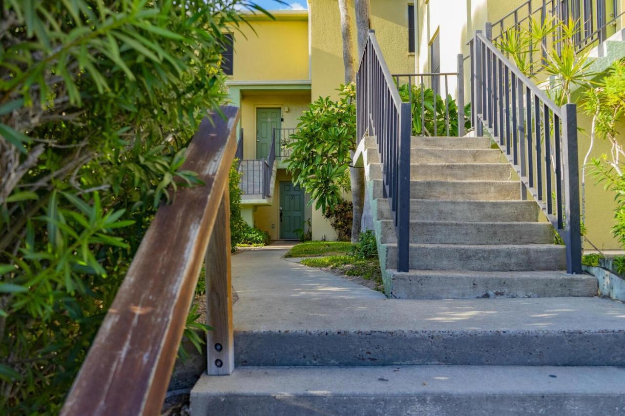 Spotless Updated With Pool - Habitat Unit 7 South Padre Island