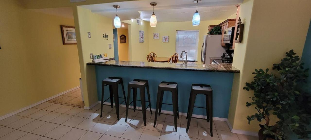 Apartment Spotless Updated With Pool - Habitat Unit 7 *