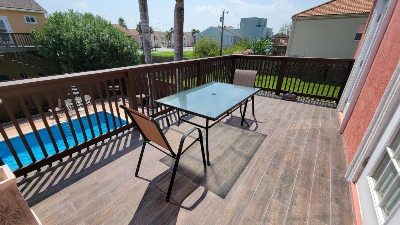 Cozy 2 Bedroom With Big Pool - Campeche Triplex Unit C *