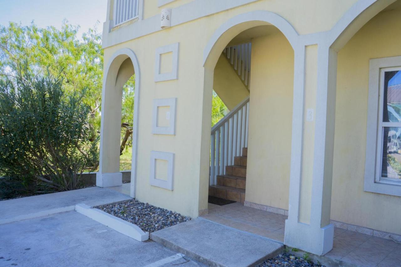 Apartment Walk To With Pool Unit C - Island Morning Sun 3 *