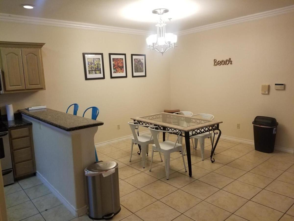 Walk To With Pool Unit C - Island Morning Sun 3 Apartment *
