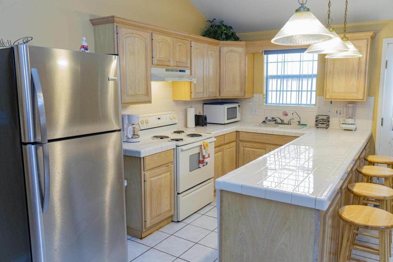 Ground Floor Duplex With Bbq - Blue Siren House * South Padre Island