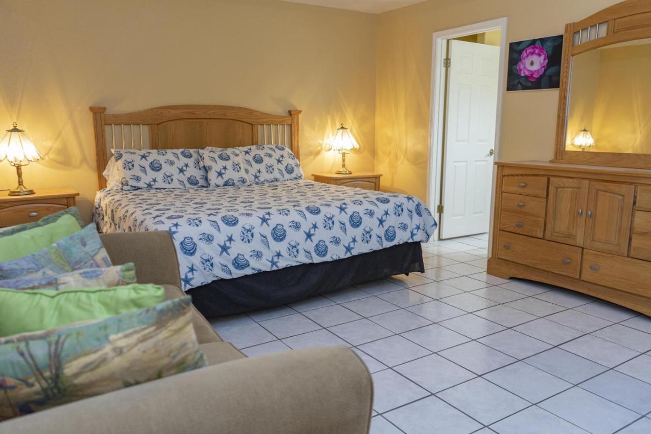 Ground Floor Duplex With Bbq - Blue Siren House * South Padre Island