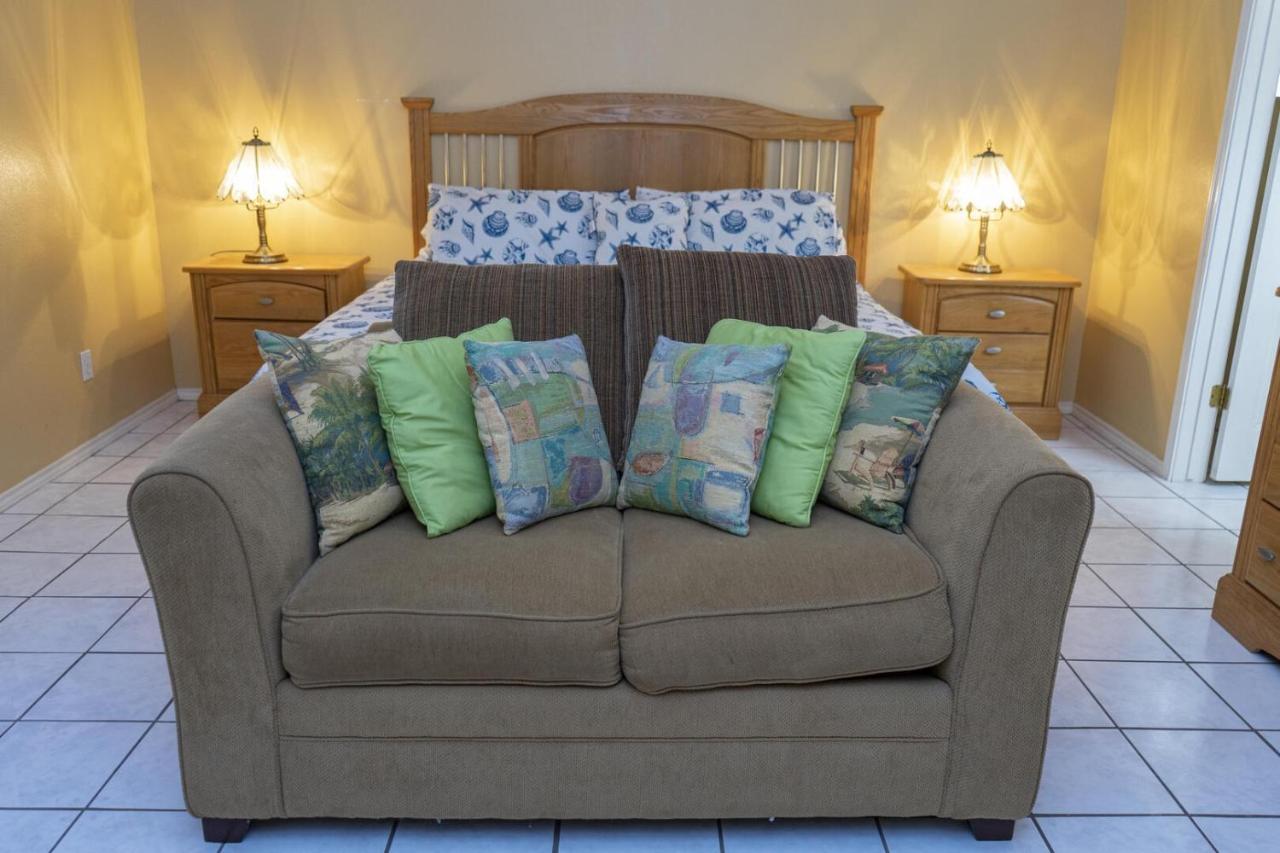 Apartment Ground Floor Duplex With Bbq - Blue Siren House *