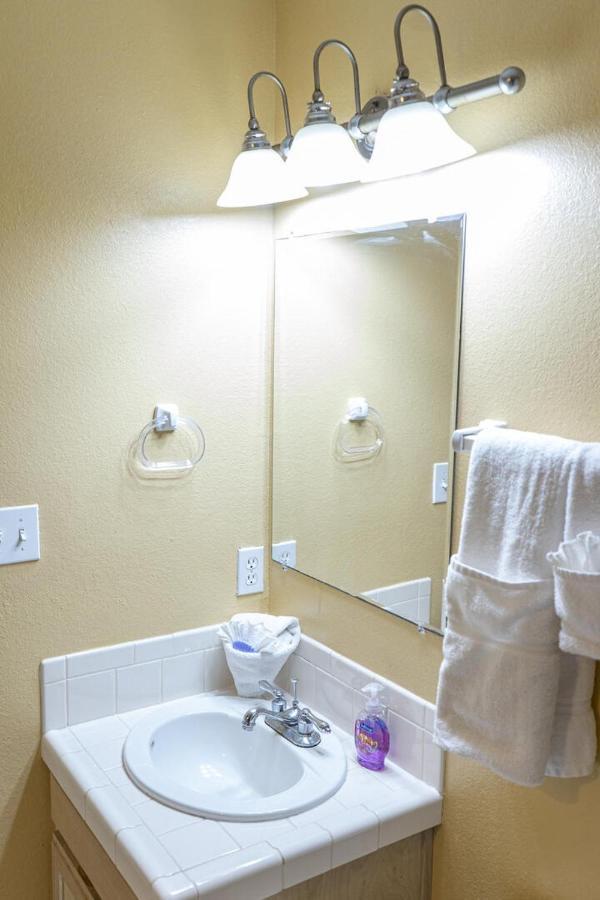 Ground Floor Duplex With Bbq - Blue Siren House South Padre Island