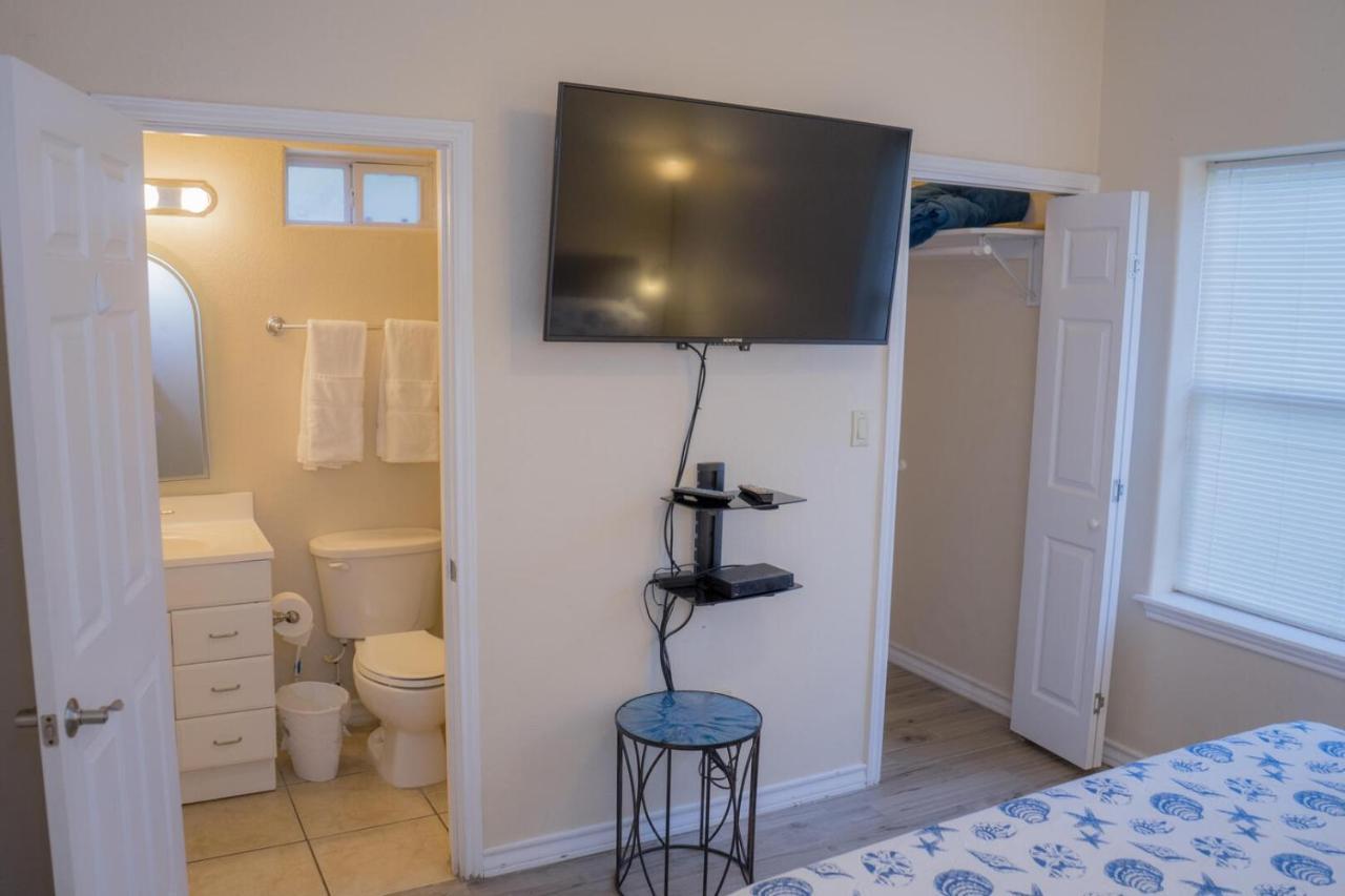 Ground Floor With Pool Unit A - Island Morning Sun 1 Apartment South Padre Island