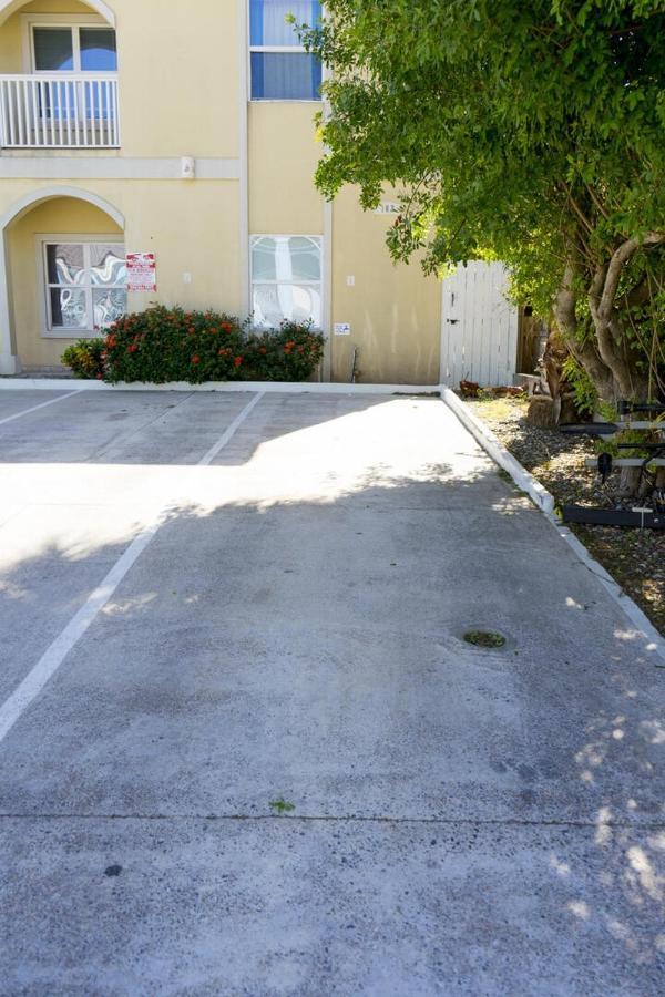 Ground Floor With Pool Unit A - Island Morning Sun 1 Apartment *