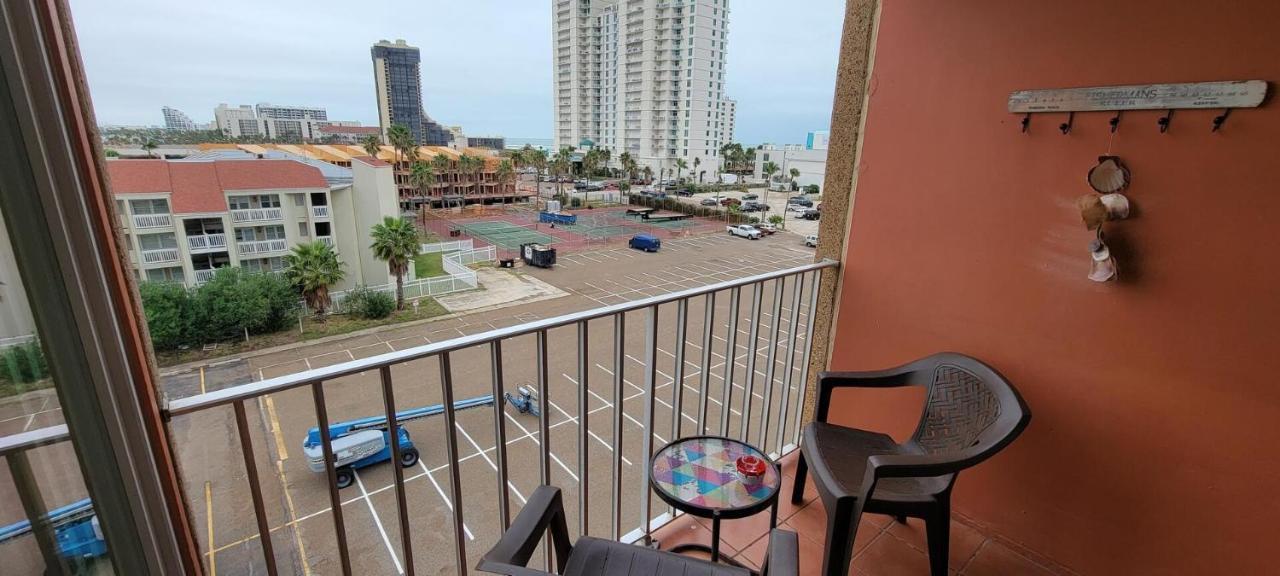Apartment Great Family With Ez Access & Spacex View Gulfview Ii #604