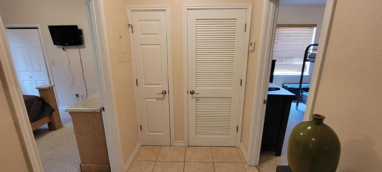 Overlooks Pool, Easy Walk To Unit D - Island Morning Sun 4 Apartment *
