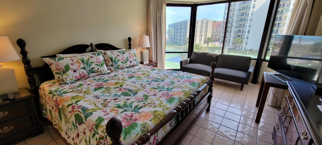 Apartment Beachfront With Heated Pool Saida Royale 9039 South Padre Island