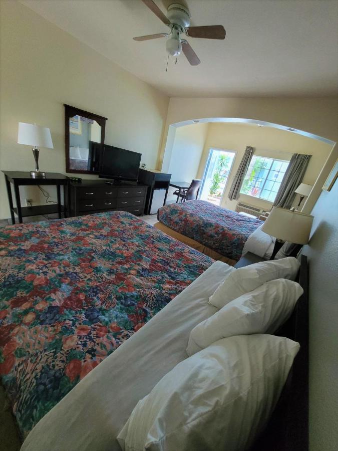 Hotel Casa Bella And 2*