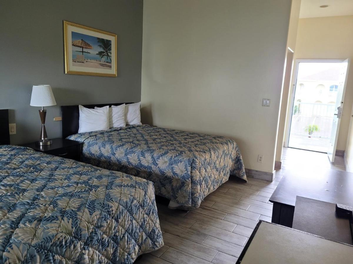 Hotel Casa Bella And 2*