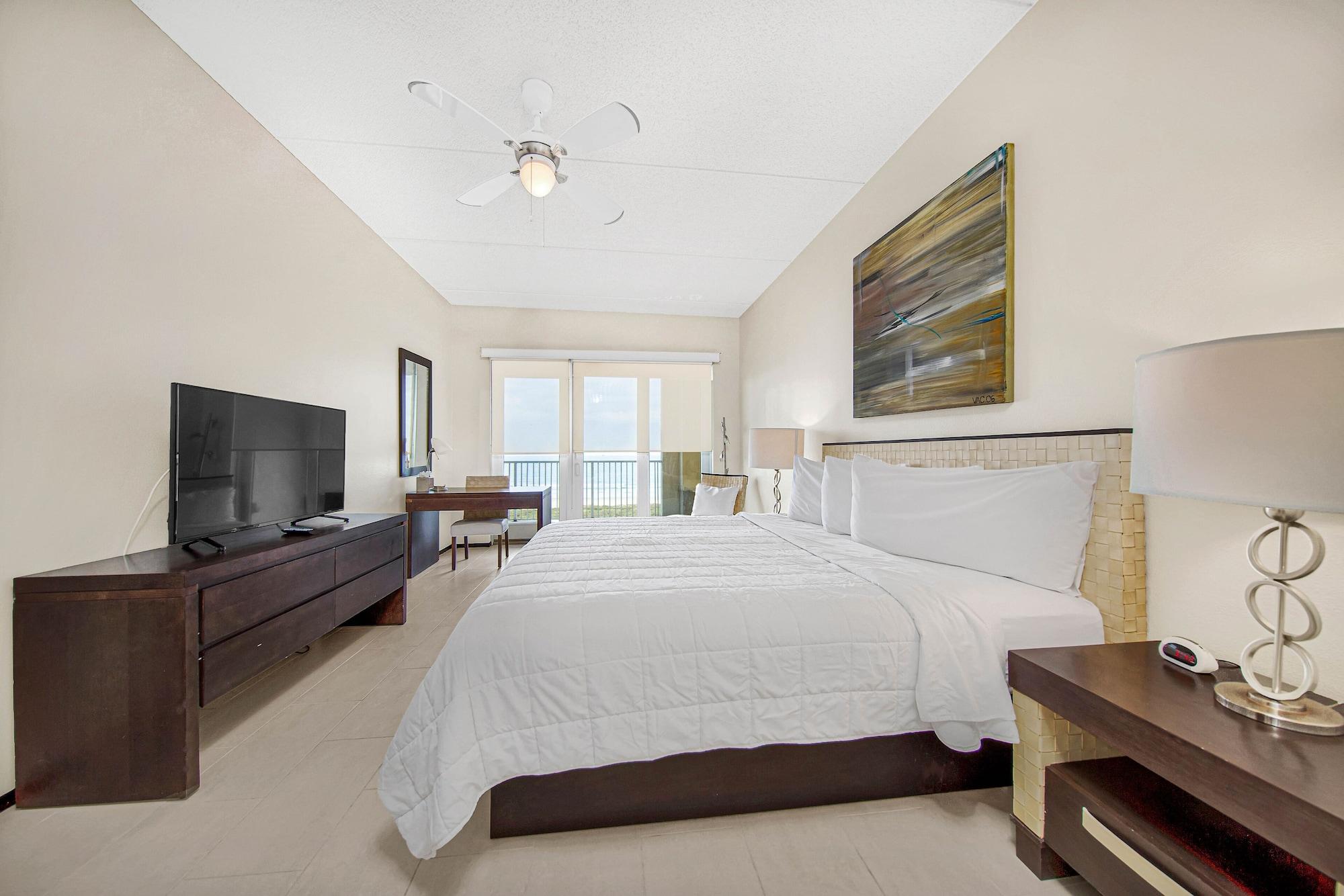 Hotel Peninsula Island & - Beachfront At