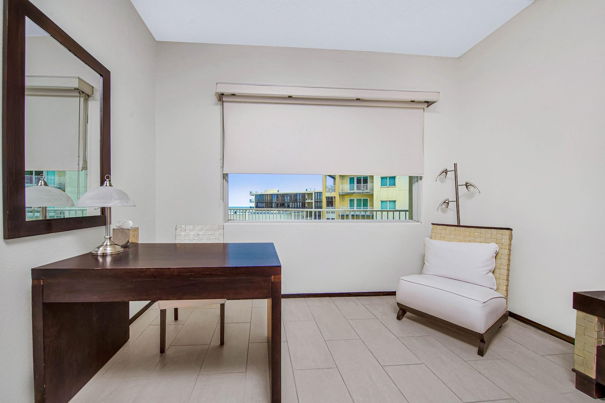 Hotel Peninsula Island & - Beachfront At South Padre Island