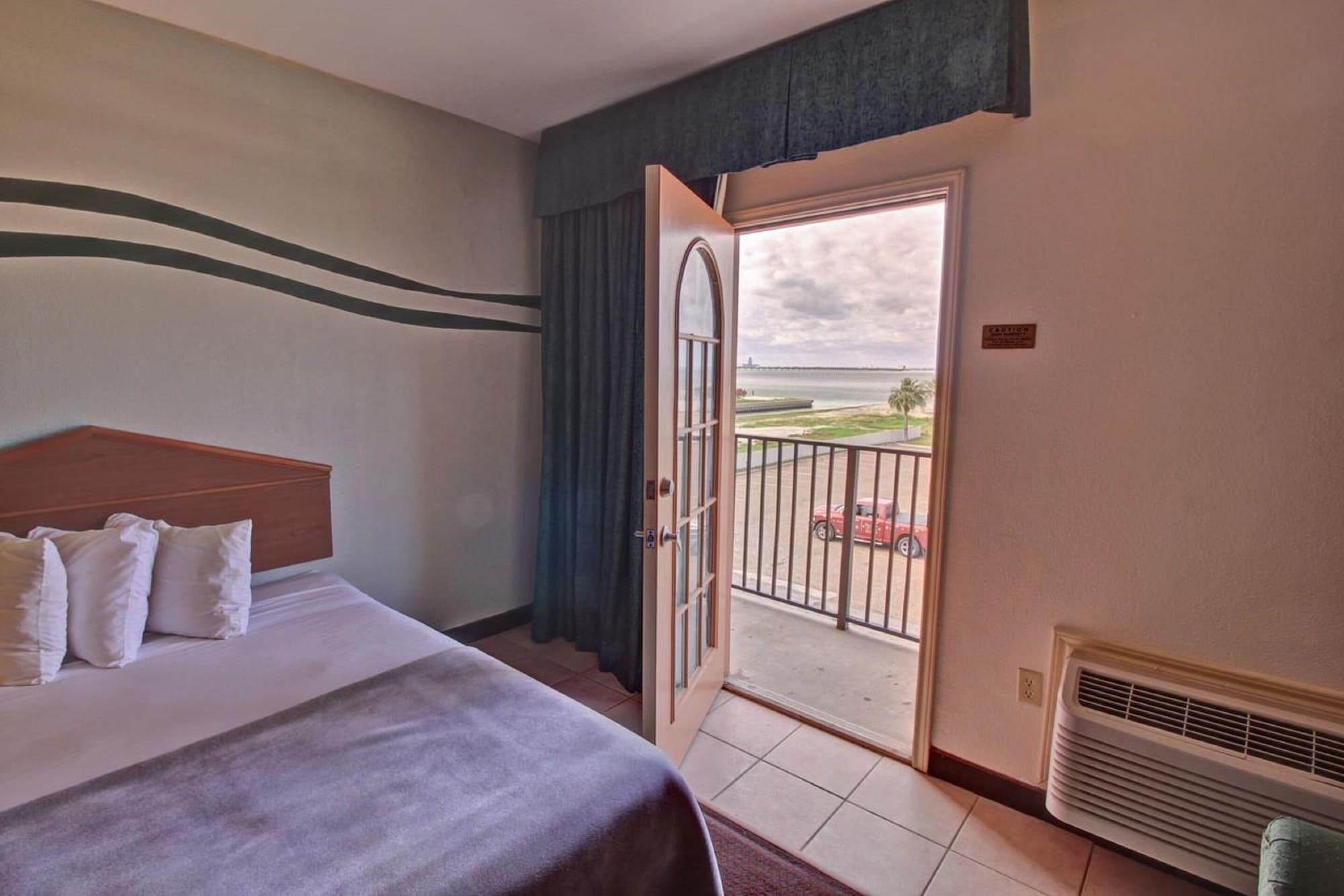 Hotel The At South Padre 3*