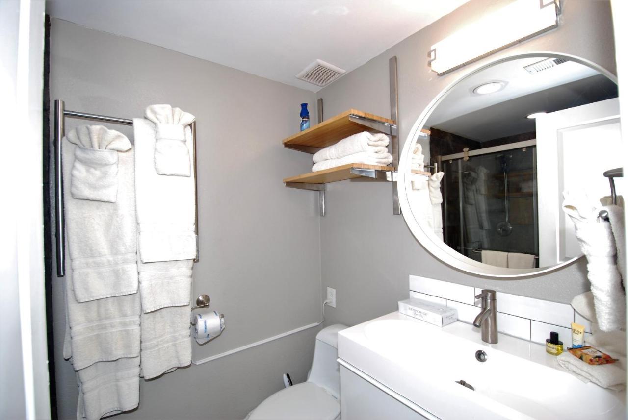 Aquarius Unit 207 Apartment *