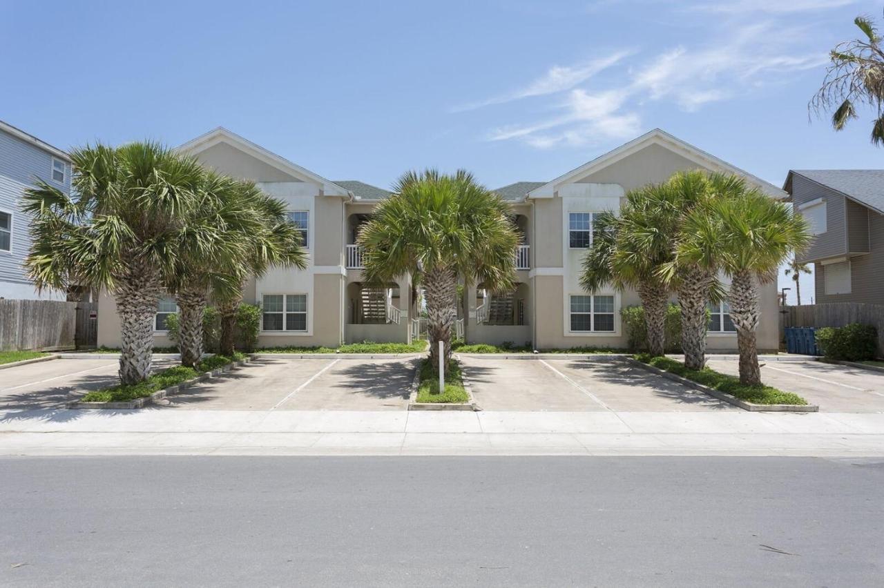 Cabos Ii Unit 4 Apartment South Padre Island