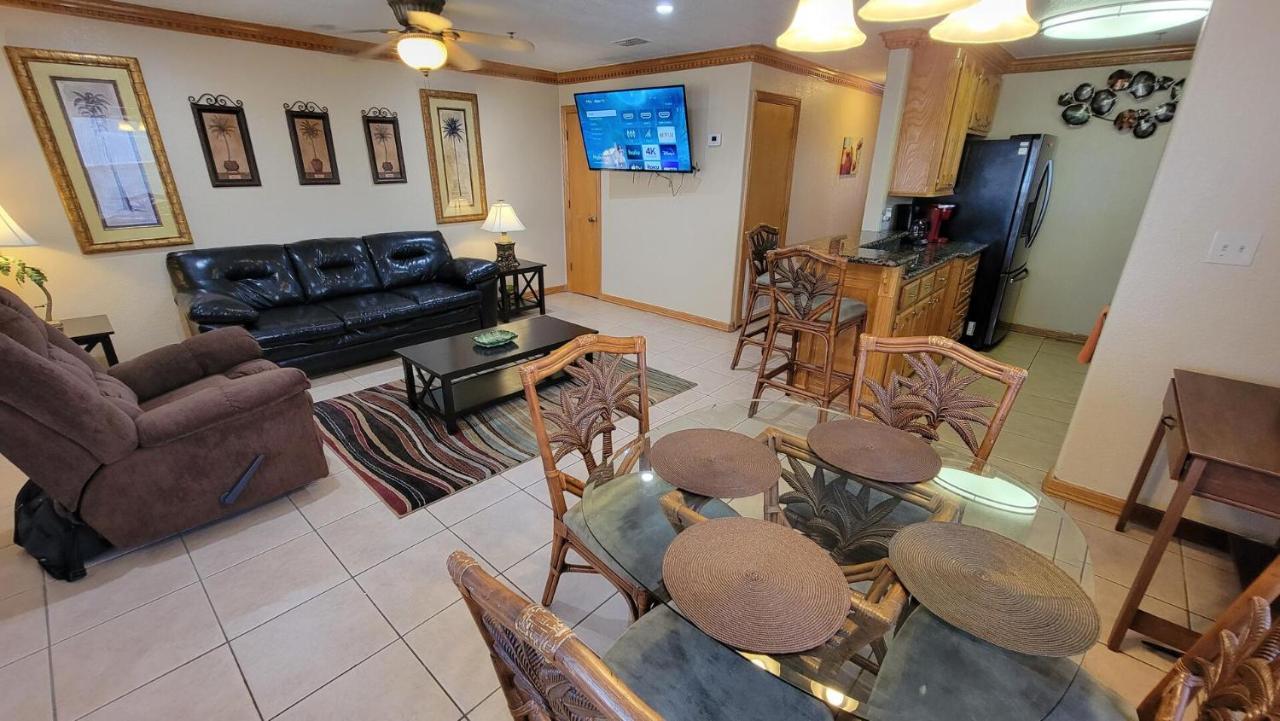 Campeche Triplex Unit C