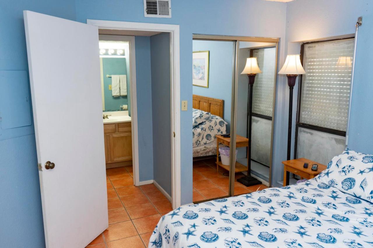 Atrium #102 Holiday home