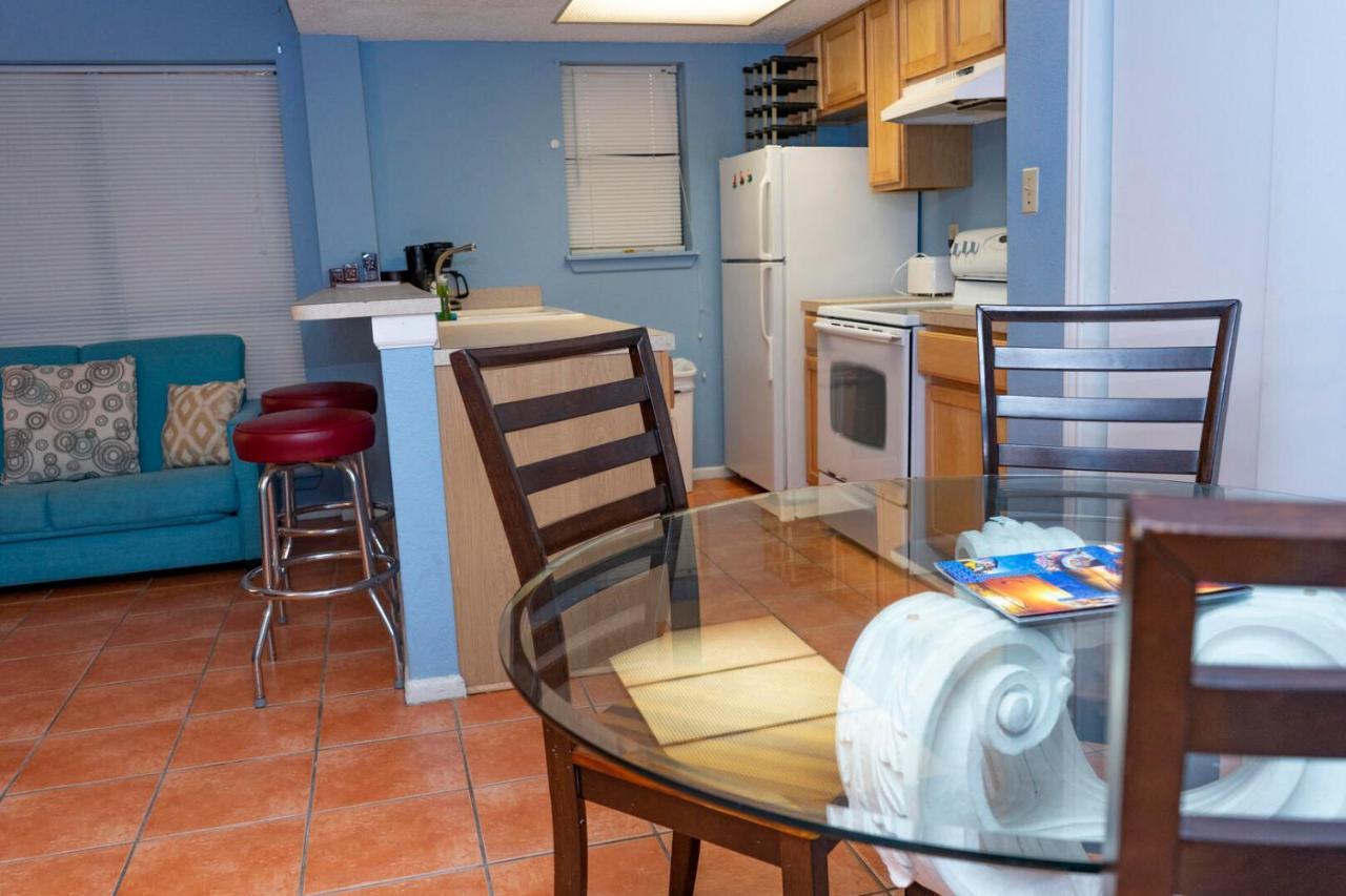 Atrium #102 Holiday home