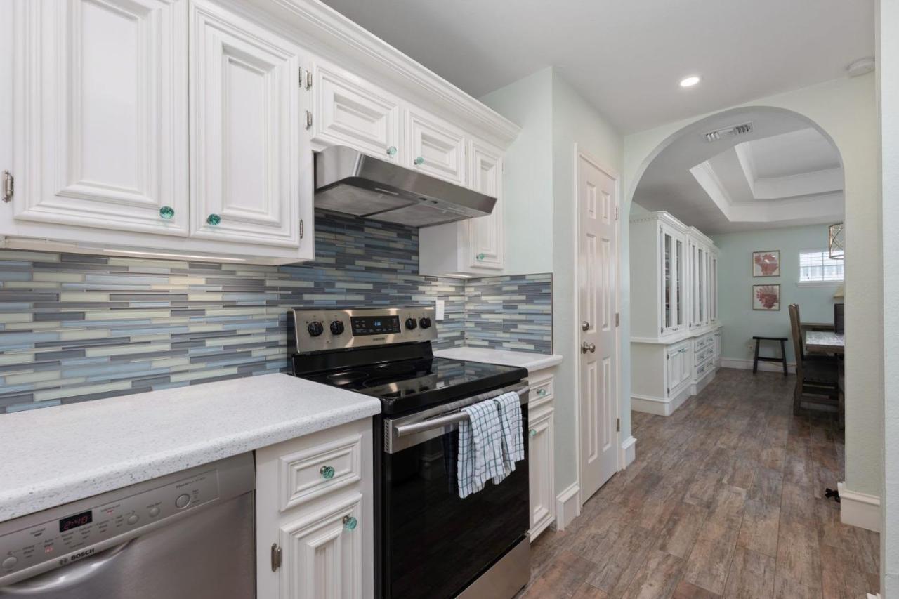 Beautiful With Private Pool And Hot Tub *