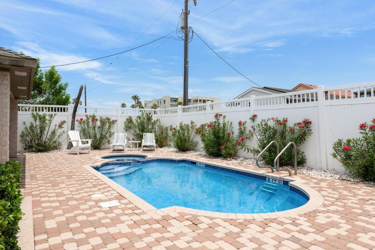 Beautiful With Private Pool And Hot Tub South Padre Island