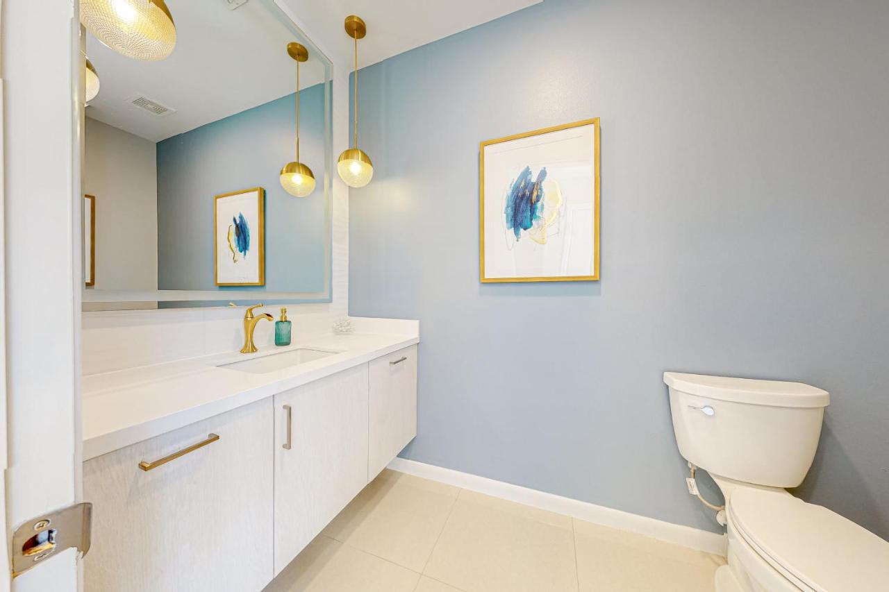 Dolphin Paradise Unit A *
