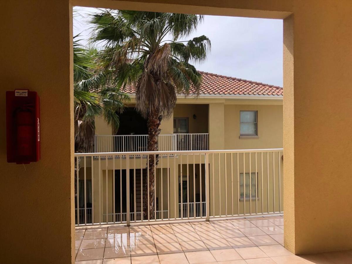 Cozy & Spacious 10min Walk To