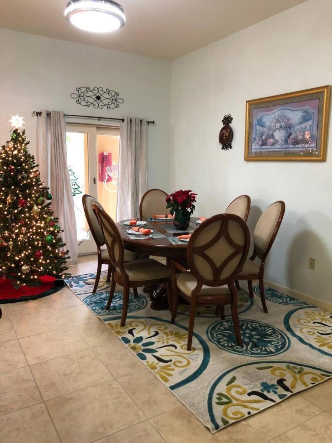 Cozy & Spacious 10min Walk To *