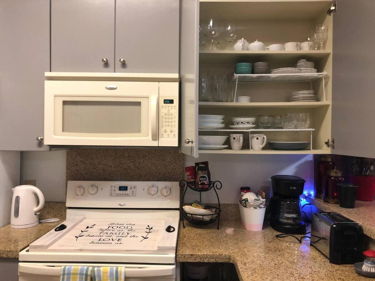 Guest house Cozy & Spacious 10min Walk To *