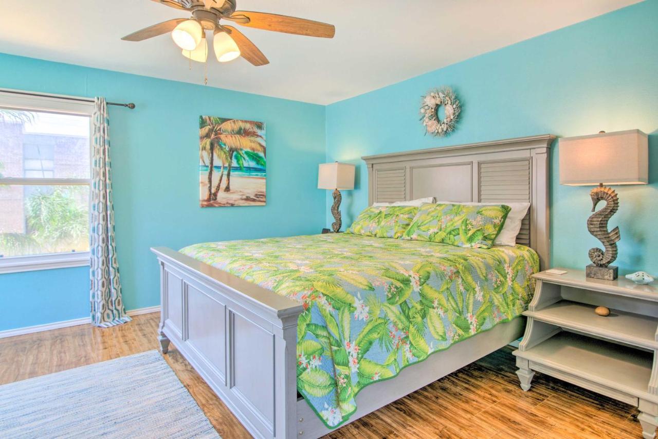 Sunny South Padre - Steps To The Beach! Holiday home