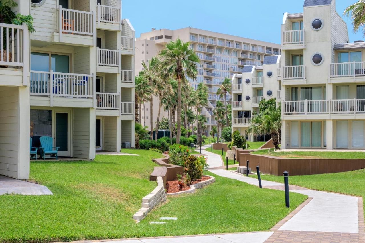 Easy Living, Down By The Sea! Close To The Beach & Pool In Beautiful Beachfront Holiday home South Padre Island