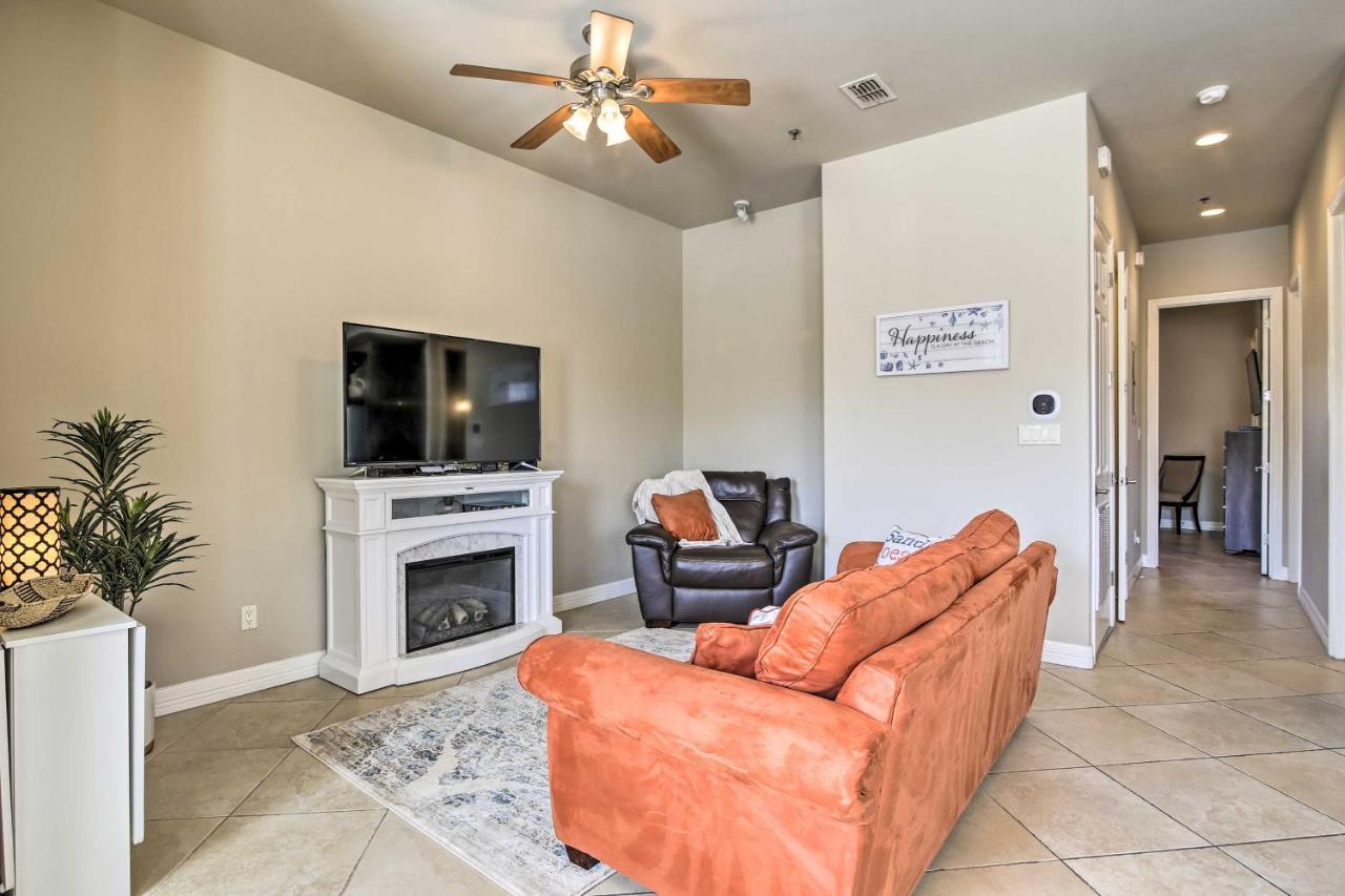 Apartment Texas With Outdoor Pools - Walk To Beach! *