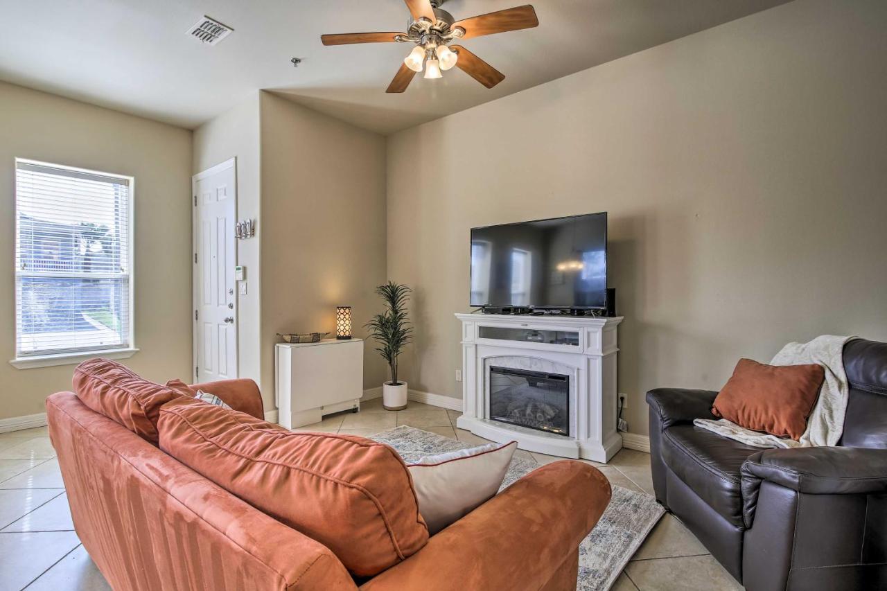 Texas With Outdoor Pools - Walk To Beach! Apartment South Padre Island