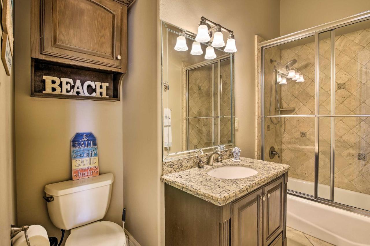 Texas With Outdoor Pools - Walk To Beach! Apartment South Padre Island