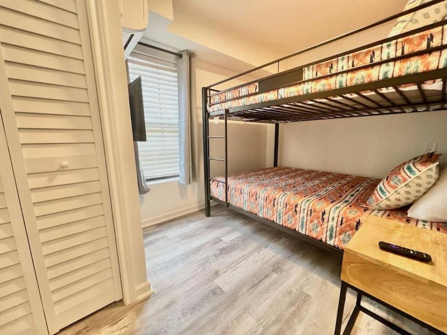 Zula Del Mar: Beachfront With Pool For Large Groups Holiday home South Padre Island