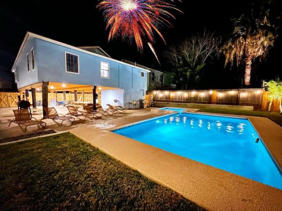 Holiday home 4 Bedrooms House With Private Pool And 2 Min Walk To The - Zula Siesta House South Padre Island