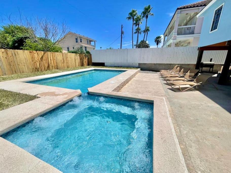 Holiday home 4 Bedrooms House With Private Pool And 2 Min Walk To The - Zula Siesta House South Padre Island