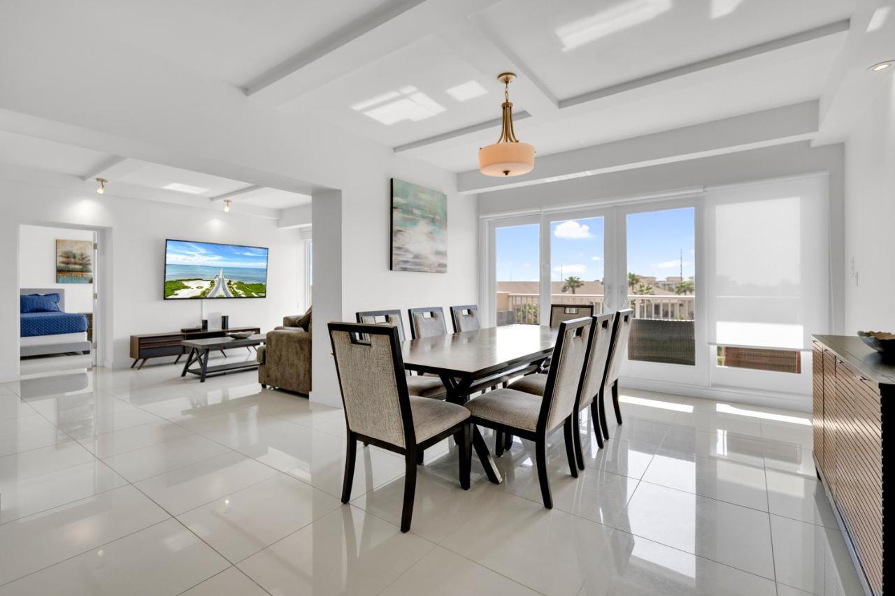 Holiday home Perfect Condo, For Everyone! Beachfront