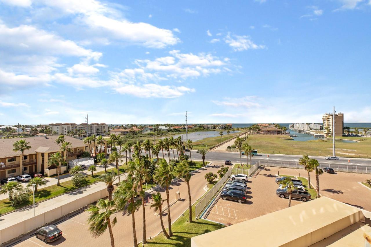 Holiday home Stunning Bayview! Large In Beachfront With Shared Pools And Jacuzzi South Padre Island