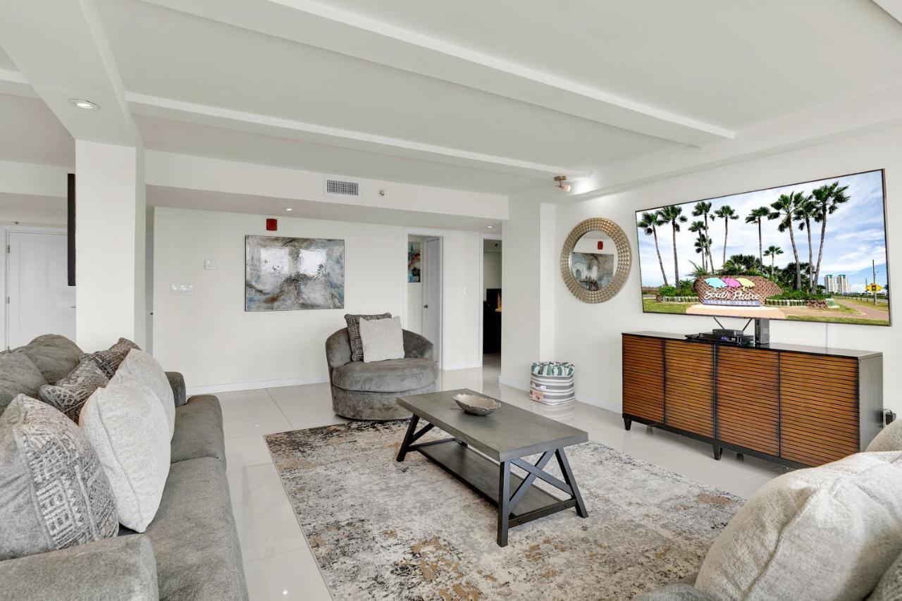 Holiday home Stunning Bayview! Large In Beachfront With Shared Pools And Jacuzzi *