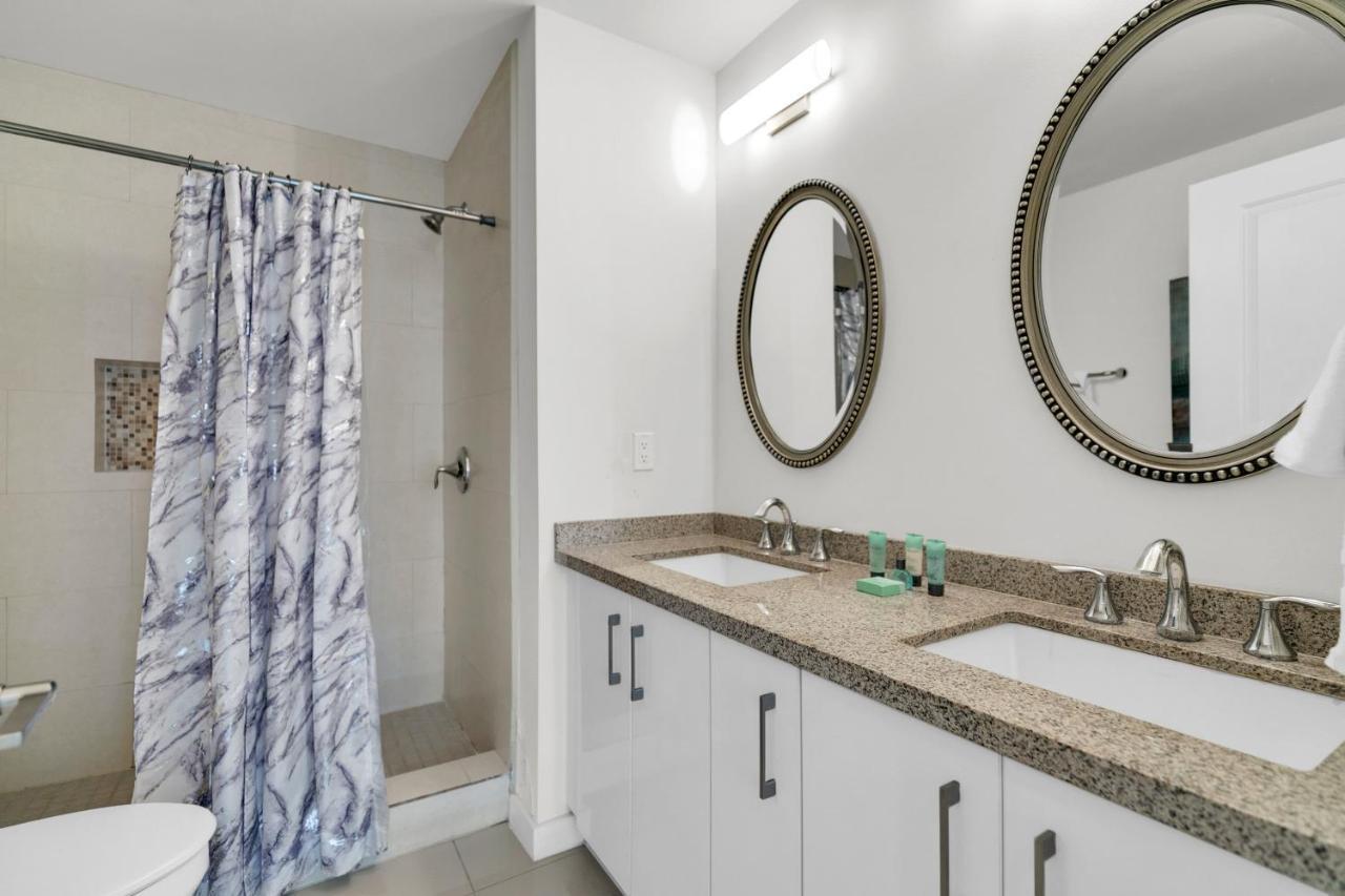 Holiday home Perfect Condo, For Everyone! Beachfront *