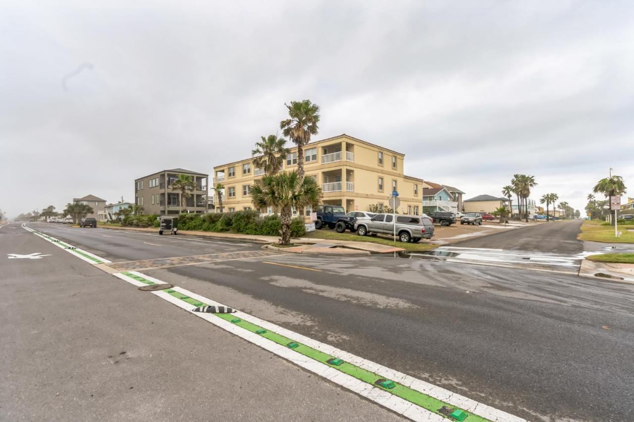 Apartment 129 E Cora Lee Dr, #203