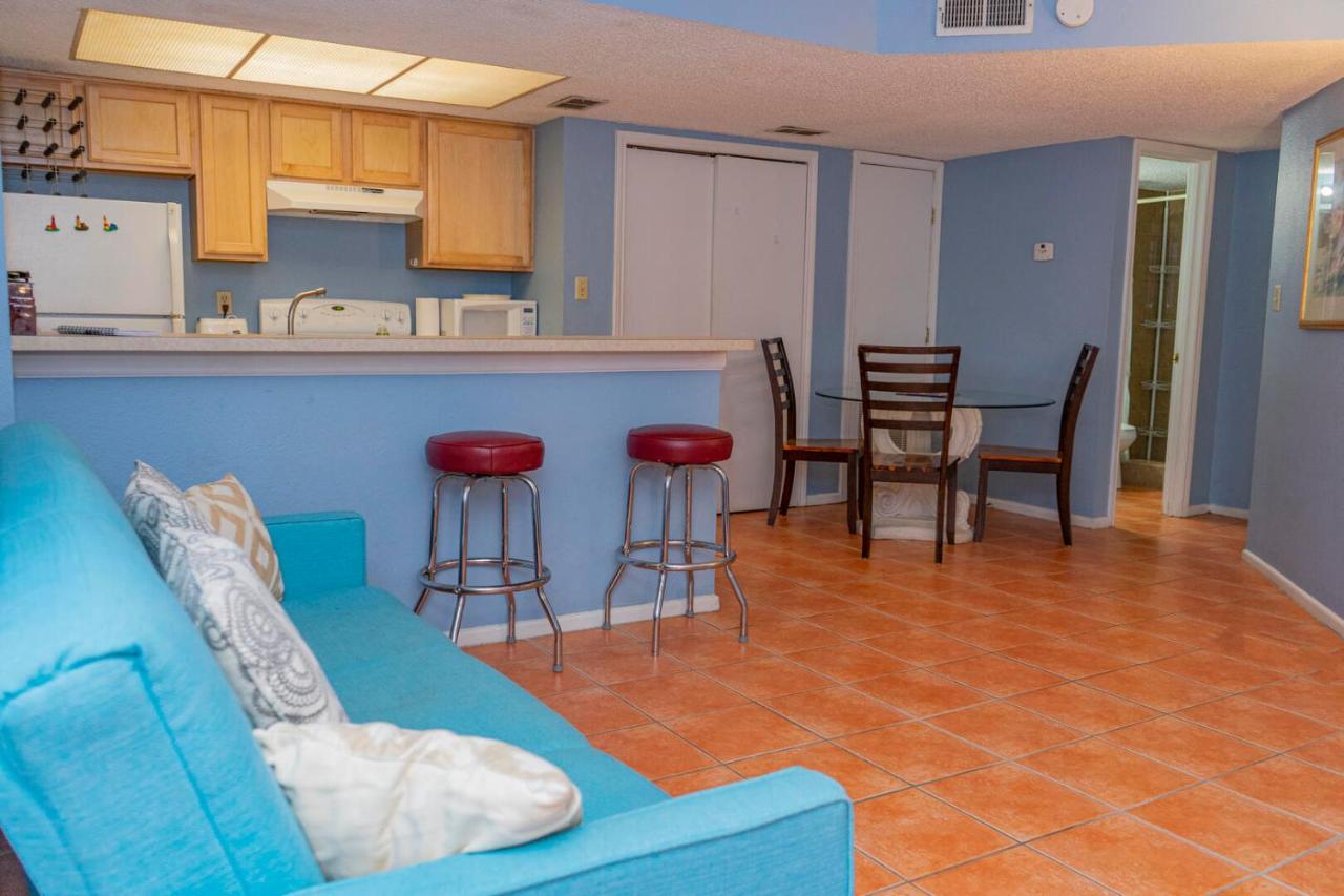 Atrium #102 Holiday home