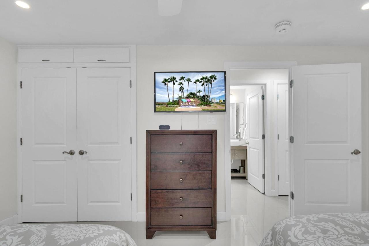 1st Floor W Beautiful Grounds! Heated Pools Hot Tub Tennis Courts South Padre Island