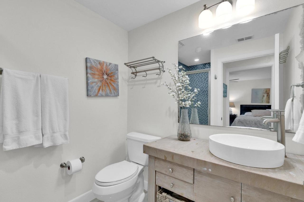 1st Floor W Beautiful Grounds! Heated Pools Hot Tub Tennis Courts *